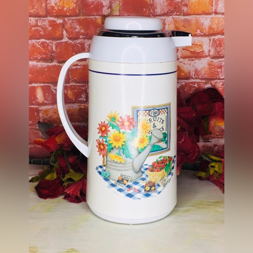 Vintage Corelle Floral Sunflower One Quart Coffee Carafe